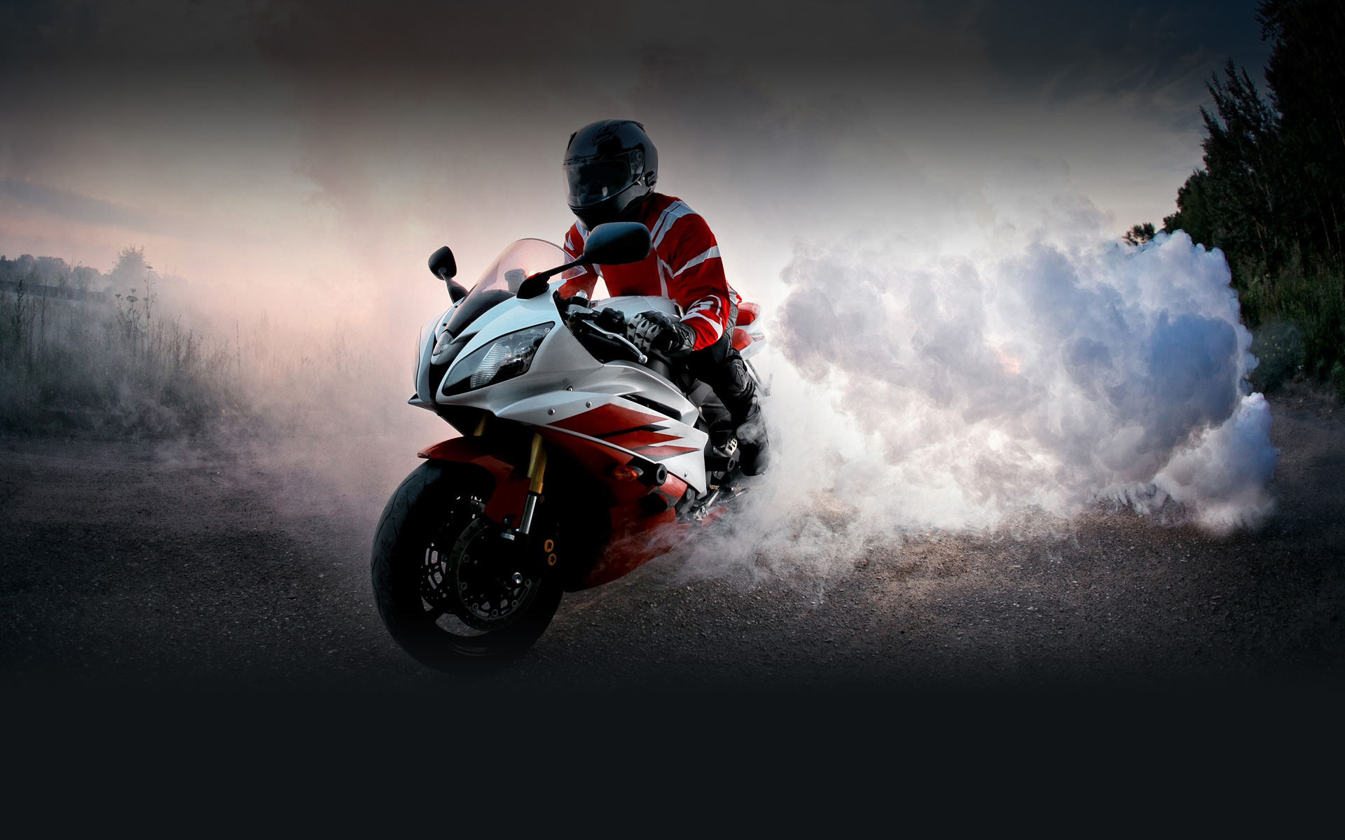 Motocykl v pohybu — ilustrační úvodní fotografie webu JS MOTO